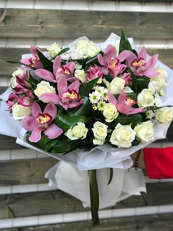 Букет цветов из: Розы и Хризантемы в Ипатово