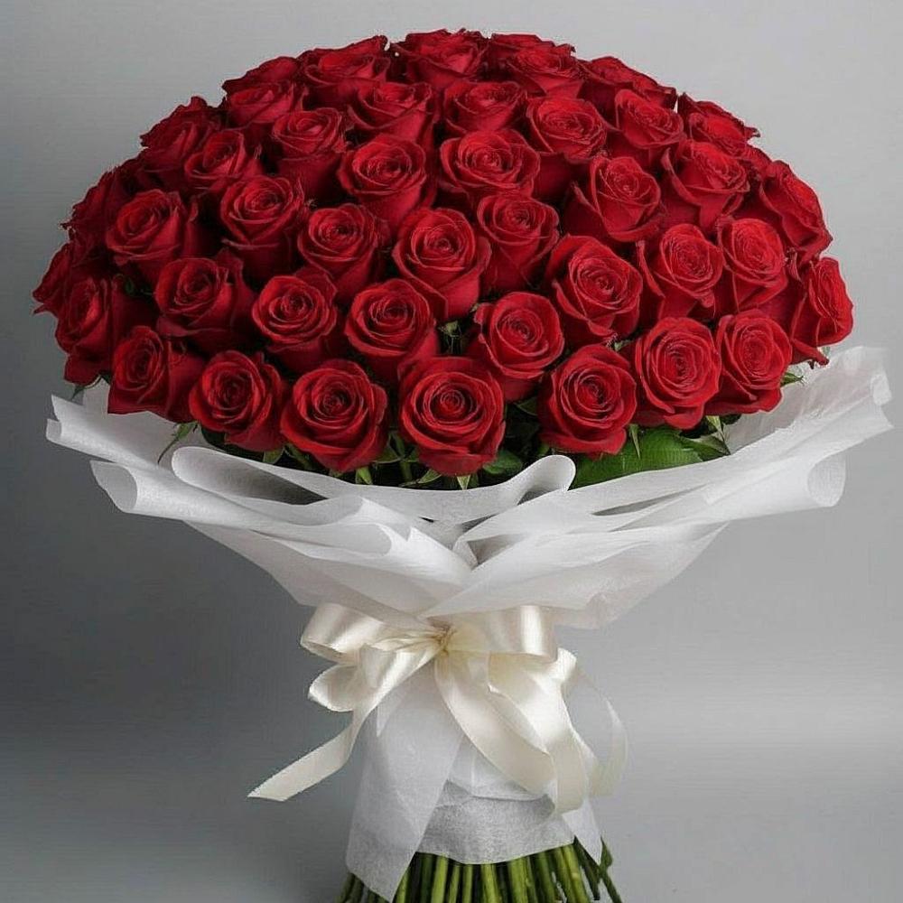 Букет 101 Красная роза Блэк Мэджик в Ипатово