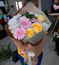 Букет цветов из:  Герберы, Розы и Хризантемы в Ипатово