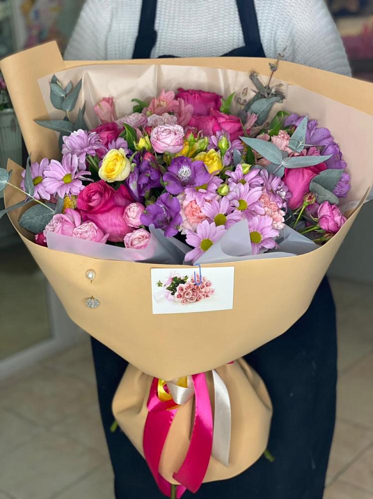 Букет цветов из: Хризантемы, Гвоздики и Альстромерии в Ипатово