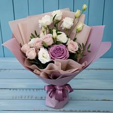 Букет цветов из:  Розы и Лизиантусы в Ипатово