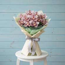 Букет цветов из:  Орхидеи и Розы в Ипатово