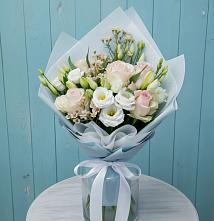 Букет цветов из:  Розы и Лизиантусы в Ипатово