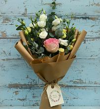 Букет цветов из:  Розы и Лизиантусы в Ипатово